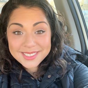 Meet your Posher, Daniella